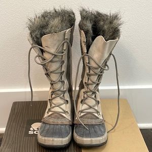 Sorel “Cate the Great” Waterproof Lace Up Snow Winter Boots
